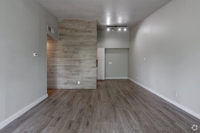 1 habitación, 1 baño - 650 pies cuadrados - Sala de estar - APEX Modern Living