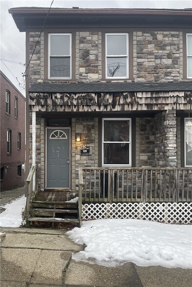 Building Photo - 128 S Spring Ave