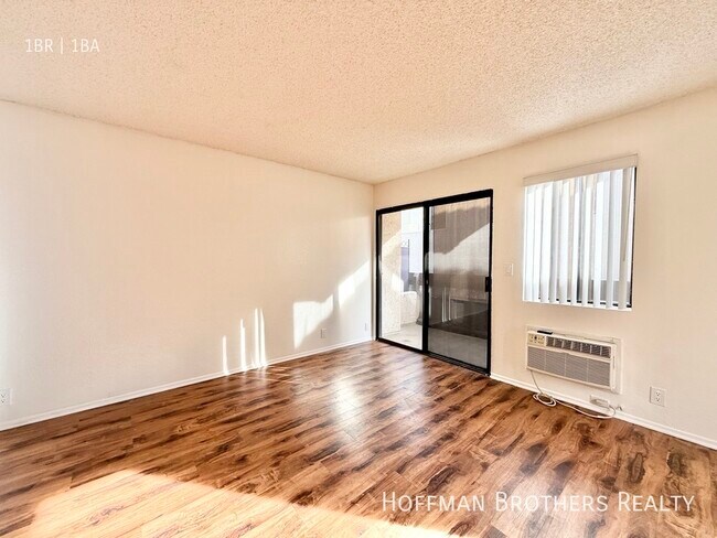 Foto del edificio - 9929 Sepulveda Blvd