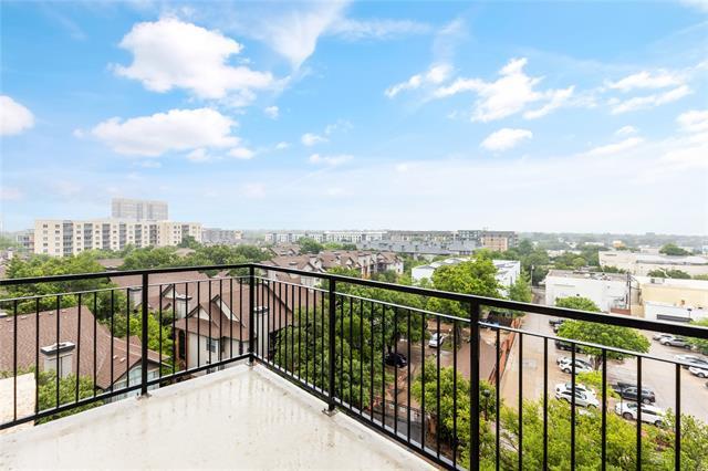 Foto del edificio - 4611 Travis St