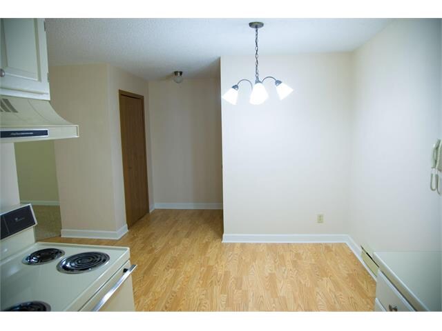 Foto del edificio - 570 Whispering Ln