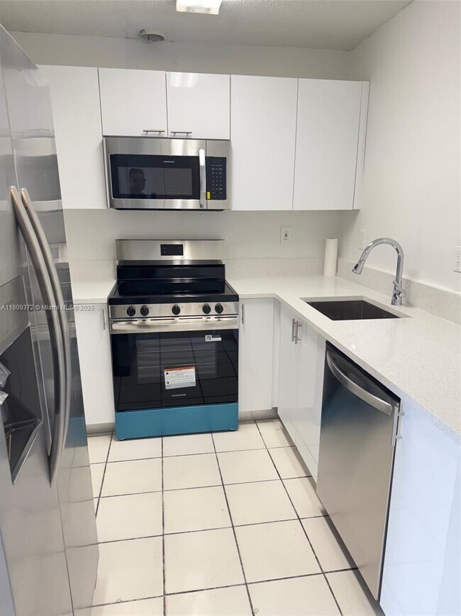 Foto del edificio - 8419 SW 209th St