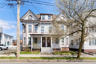 Building Photo - 146 North St