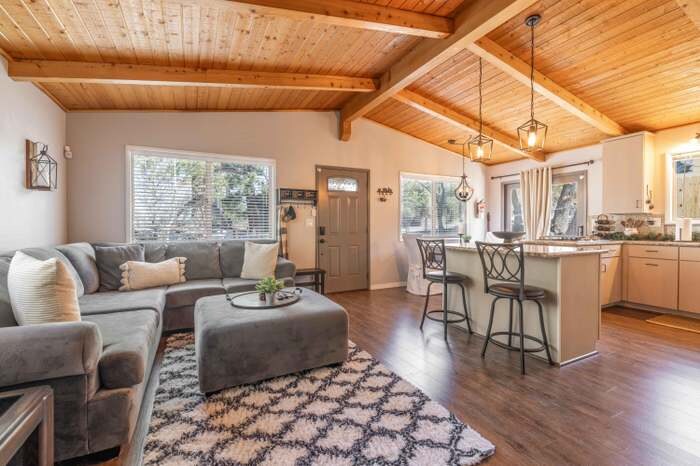 Foto principal - 870 Holmes Ln