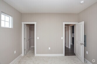 1BR, 1BA - 800 SF - Charlestown on the Monon