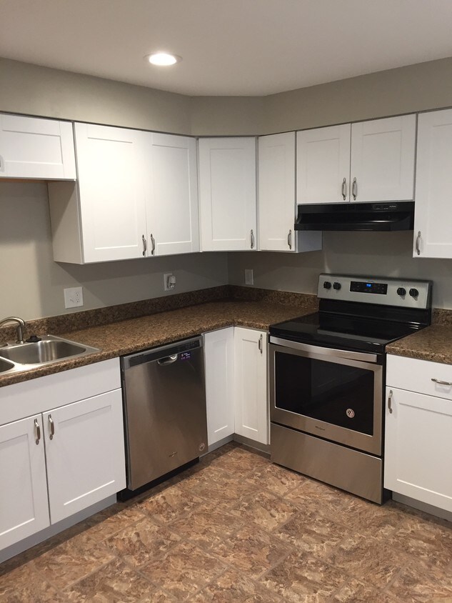 306 Lindsay Ave, Crystal City, MO 63019 Townhome Rentals in Crystal