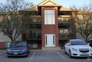 Building Photo - 2266 Holiday Rd