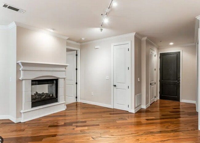 Building Photo - Apartment for Rent