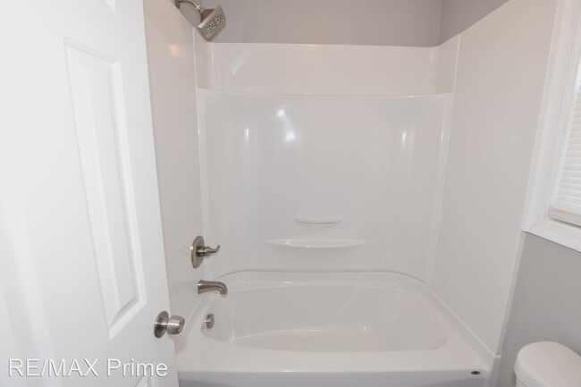 Building Photo - 4 br, 2.5 bath House - 204 Knells Ridge Drive
