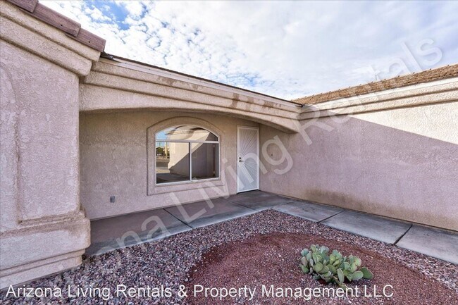 Foto del edificio - 3 br, 2 bath House - 3400 Jamaica Blvd N