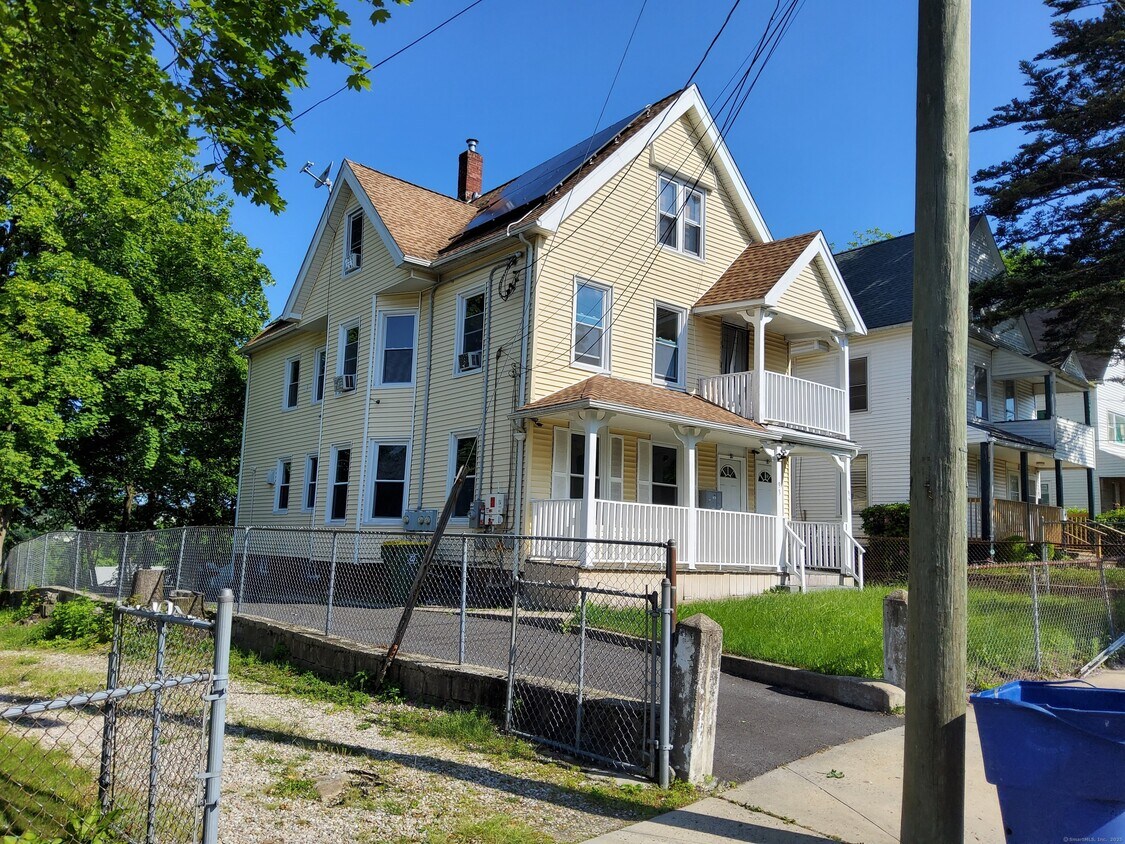 Primary Photo - 93 Dikeman St