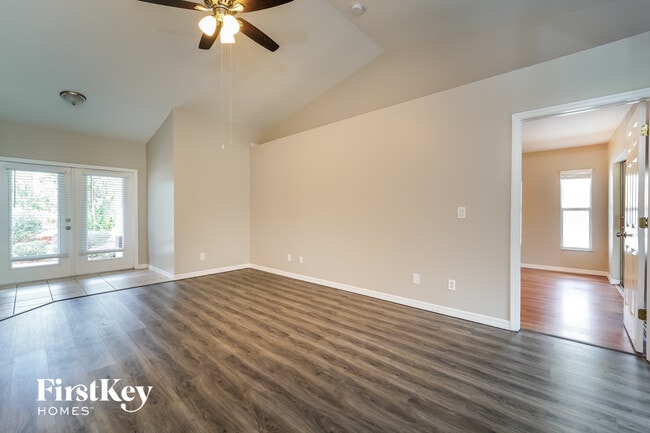 Building Photo - 1570 Waldorf Dr