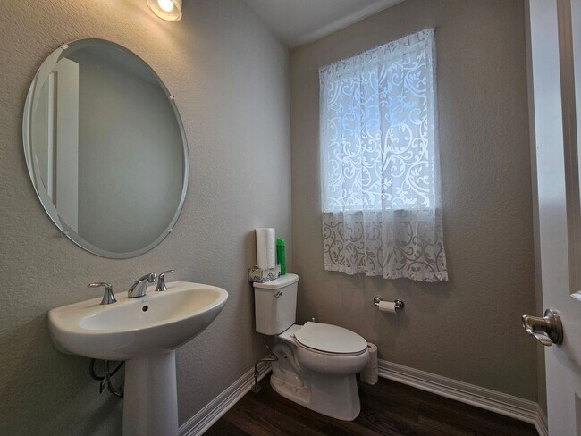 Foto del edificio - Castle rock 4 Bed 4 Bath luxury Home!!