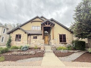Building Photo - 606 Holly Haven Cir