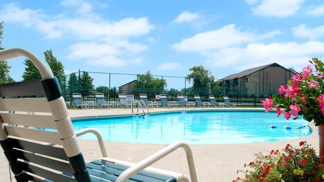Sparkling Pool - Stone Pointe Village