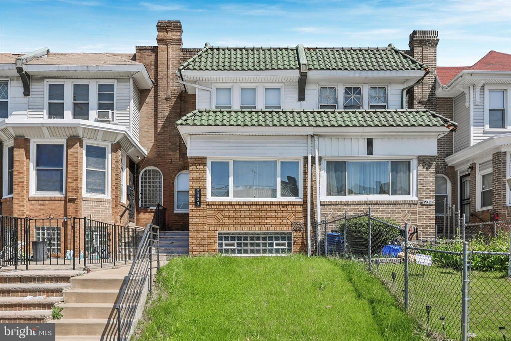 Primary Photo - 2423 76th Ave