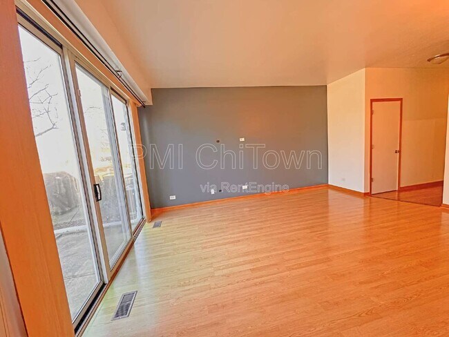 Foto del edificio - 1172 Regency Dr
