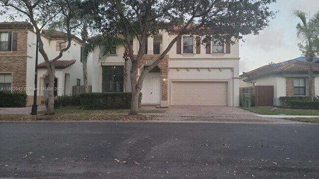 Foto del edificio - 571 SE 37th Pl