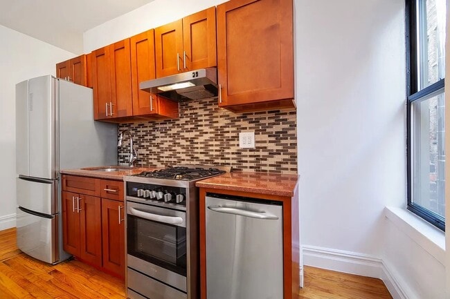 Foto del edificio - 164 Waverly Pl