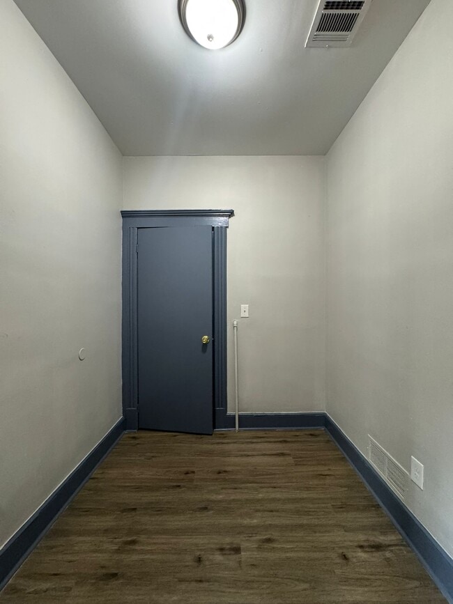 Building Photo - 107 Wilkinson Ave