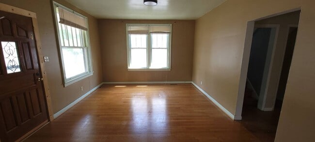 Building Photo - 1029 10th St