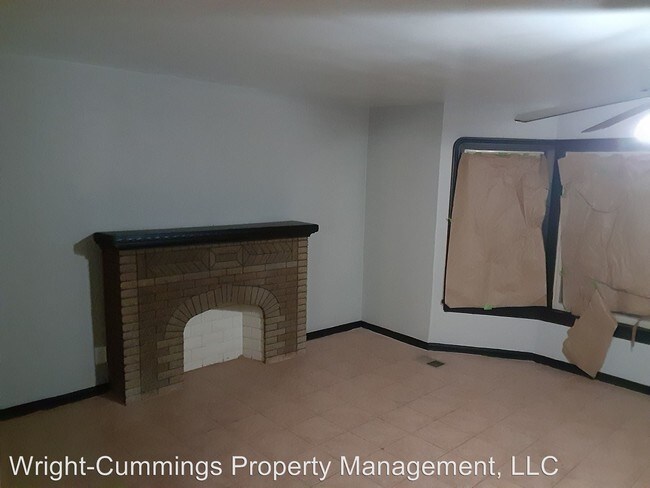 Building Photo - 3 br, 2 bath House - 3301 Meyer Ave