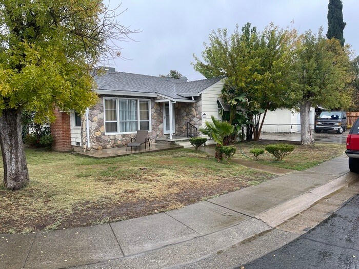 Primary Photo - 5641 Velma Way