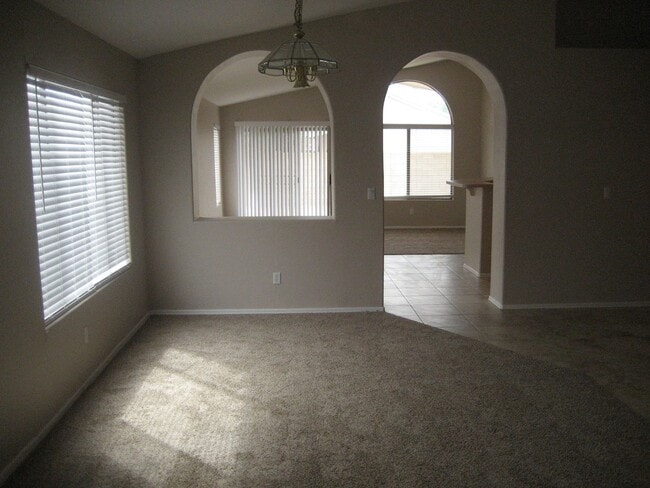 Foto del edificio - 3819 E Kings Ave