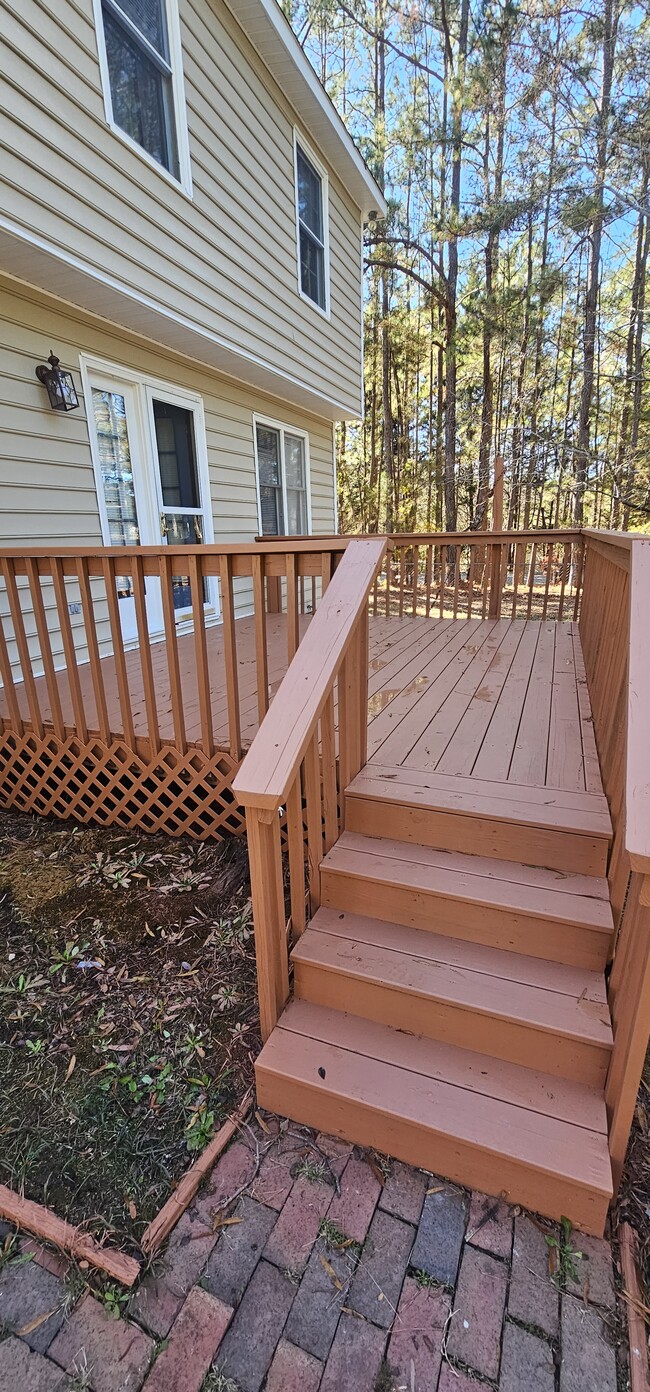 Building Photo - 901 Old Zebulon Rd