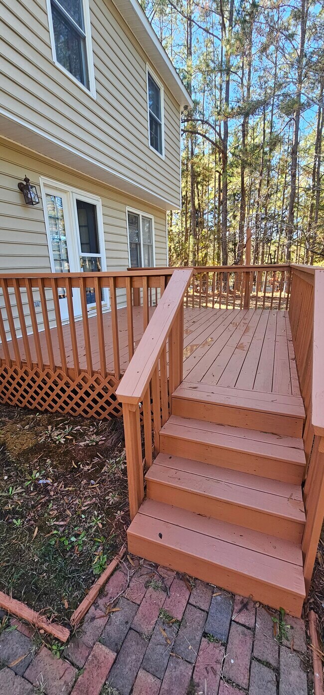 Foto del edificio - 901 Old Zebulon Rd