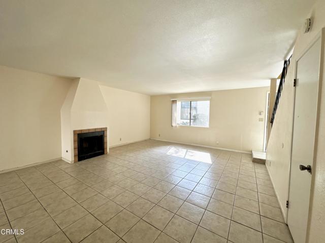 Building Photo - 122 E Ventura St
