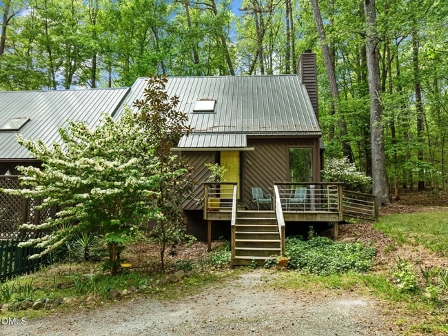 Building Photo - 103 Hidden Valley Dr