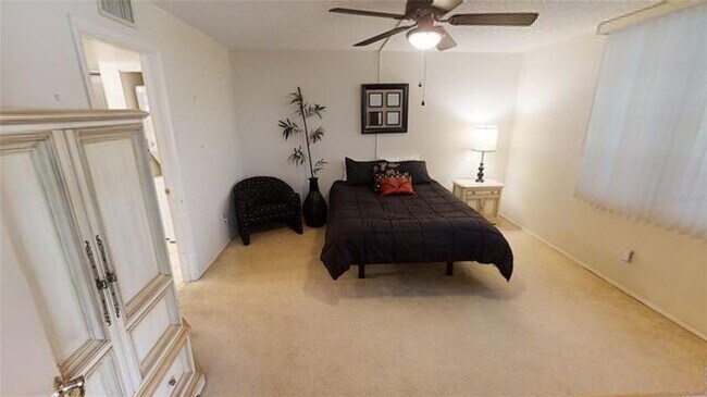 Foto del edificio - 7420 Bay Island Dr S
