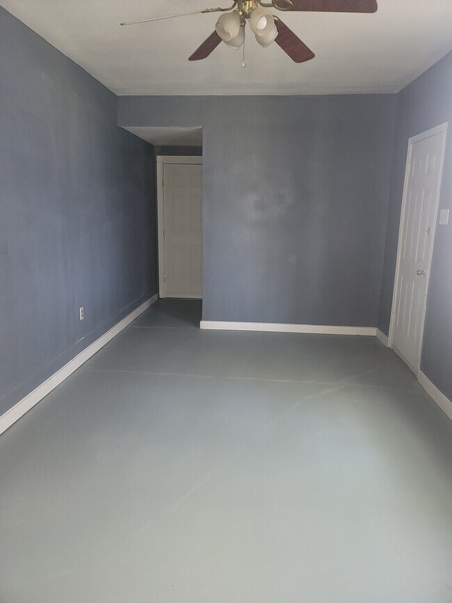 Bedroom - 8322 White Oak