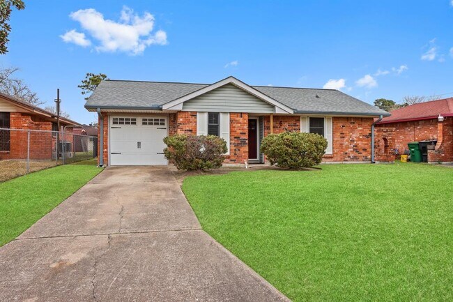 Foto del edificio - 6311 Bluestone Dr