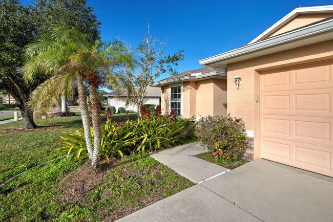 Building Photo - 3BR/2BA/2CG Single Family Home in Lakeside...