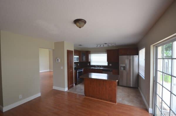 Building Photo - 6015 NW 45th Way