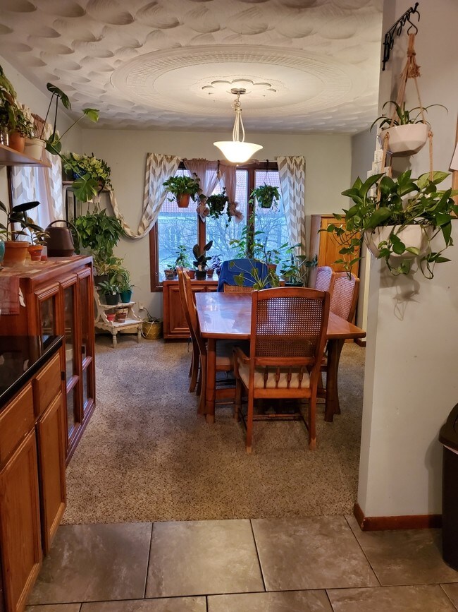 Foto del edificio - 225 S Webster Ave