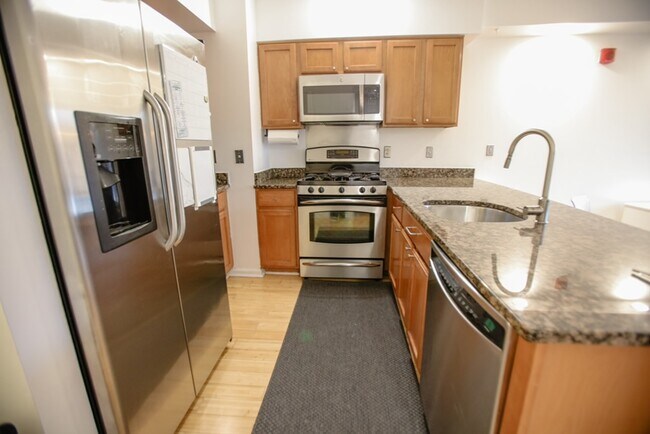 Foto del edificio - 7915 Eastern Ave