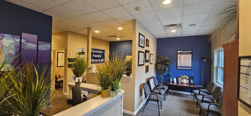 Primary Photo - 712 Putnam Pike