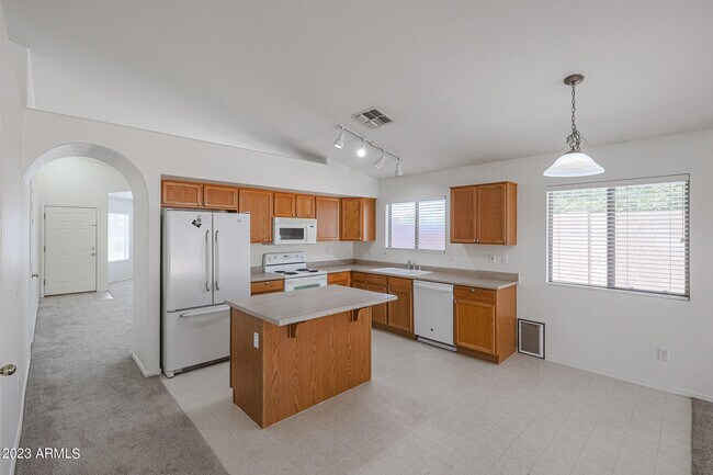 Building Photo - 16208 W Acapulco Cir