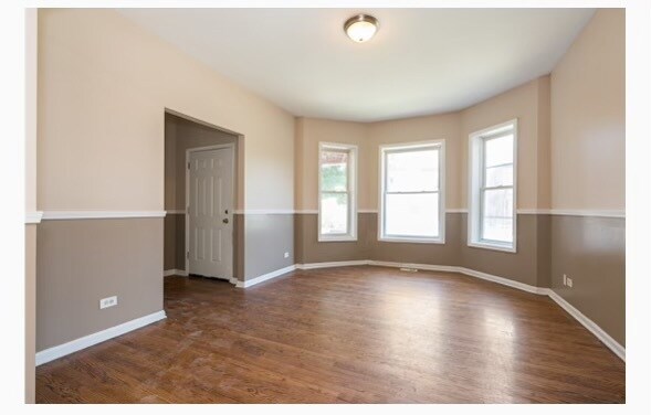 Foto del edificio - 7354 S Perry Ave