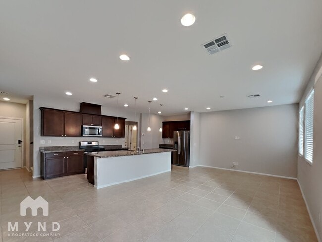 Building Photo - 6646 Evander St