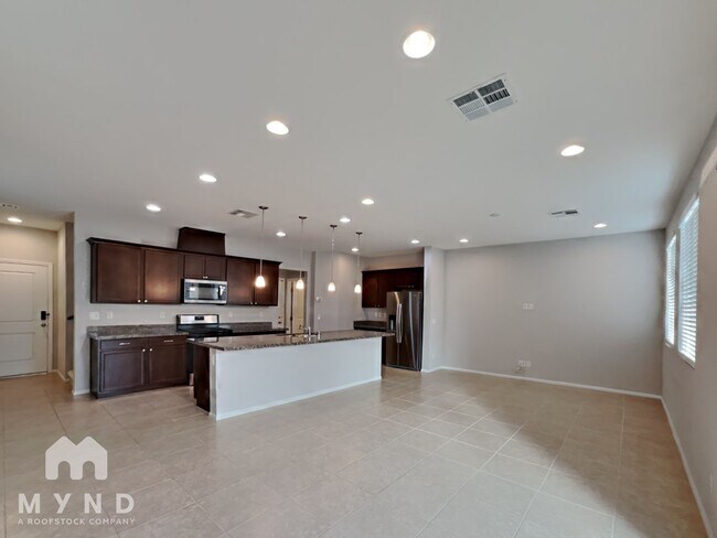 Foto del edificio - 6646 Evander St