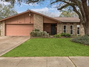Building Photo - 3902 Broken Elm Dr