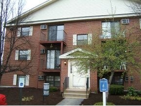 Foto principal - 12 East Side Dr