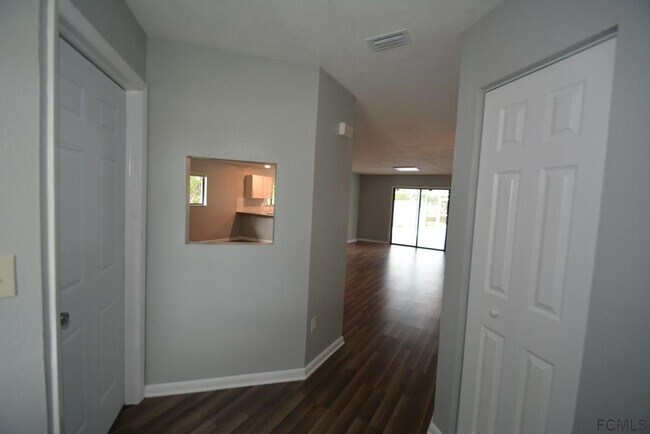 Building Photo - 45 Collingwood Ln