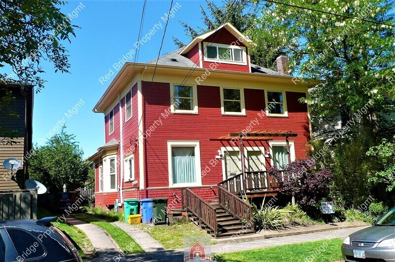 1327 SE Nehalem St, Portland, OR 97202 Condo for Rent in Portland, OR