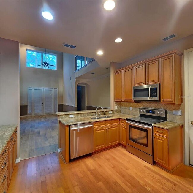 Foto del edificio - 2235 Cypress Villas Dr
