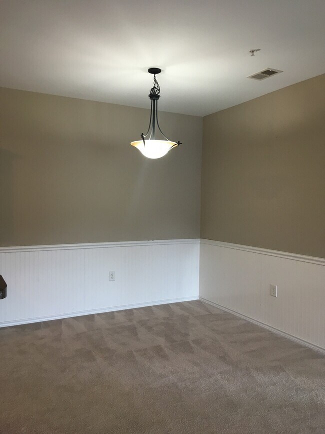 Foto del edificio - Beautiful 3 Bedroom Condo!